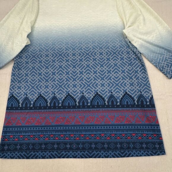 CJ Banks 3/4 Sleeve Tunic Top Geometric Ombre Women’s 1X Blue Ivory - Picture 4 of 12